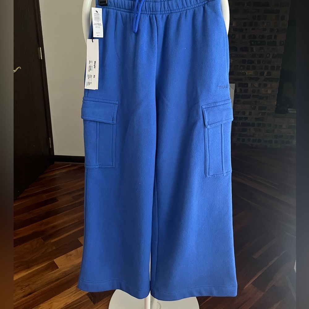 Aritzia TNA Sweatfleece Cozy Fleece Cargo Mega Fit Sweatpants in Jazz Blue, NEW